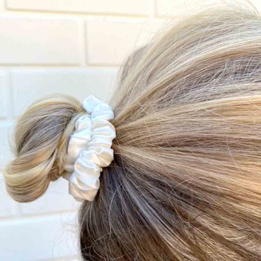 PURE SILK SCRUNCHIE SLENDER IVORY WHITE