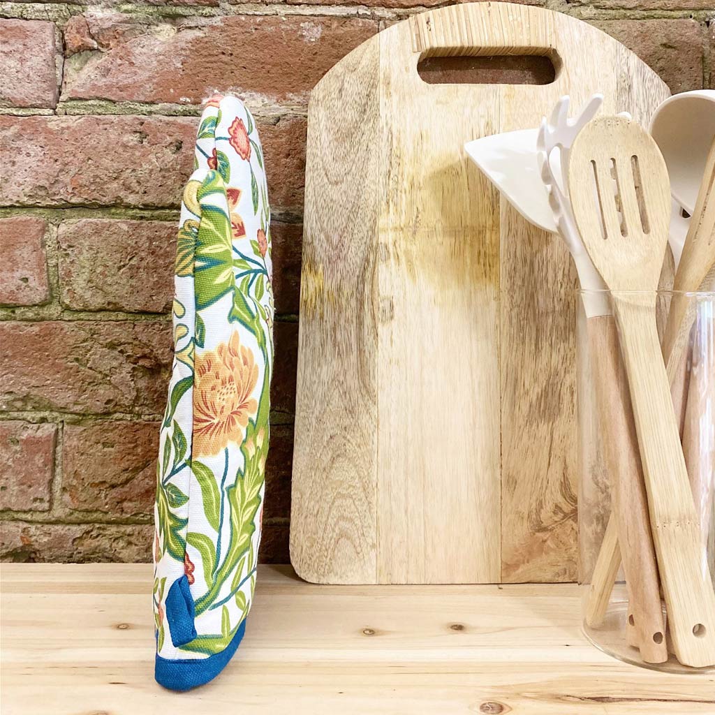 Temerity Jones Single Oven Glove | Floral Blue Trim