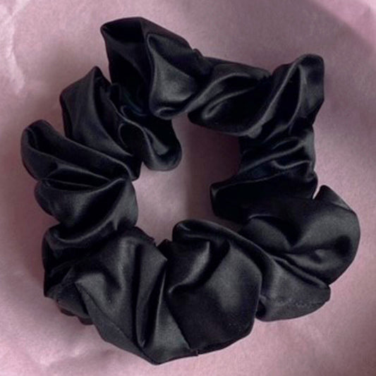 Mulberry Silk Medium Scrunchie Classic Black