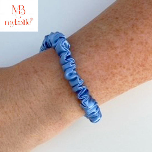 SKINNY MULBERRY SILK SCRUNCHIE SKY BLUE