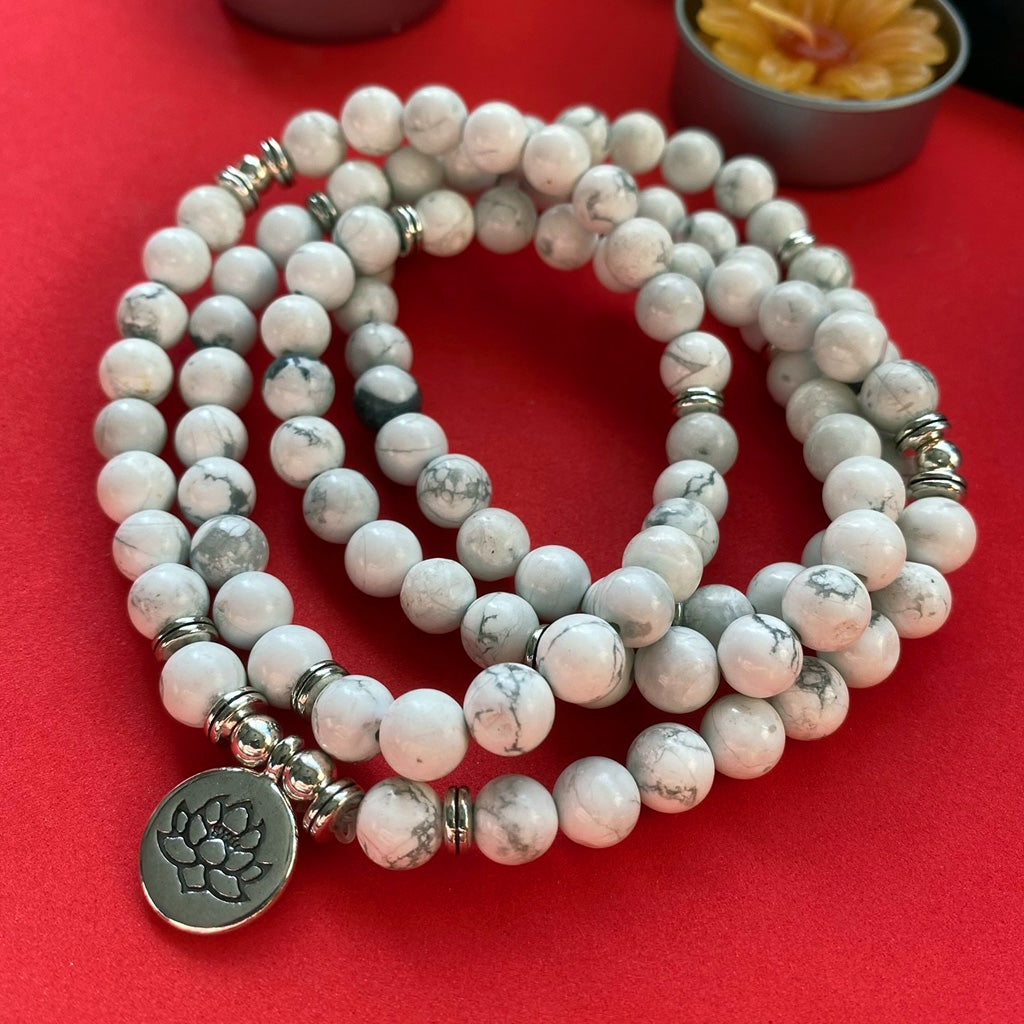 NATURAL GEMSTONE BEAD NECKLACE WHITE HOWLITE