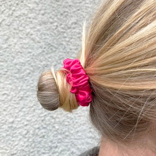 PURE SILK SCRUNCHIE SLENDER BRIGHT PINK