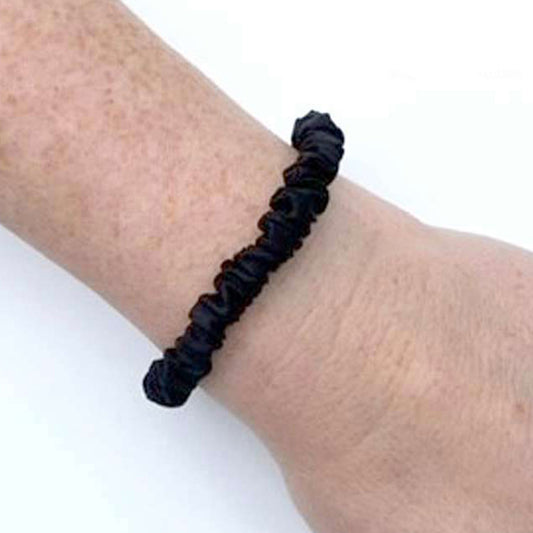 SKINNY MULBERRY SILK SCRUNCHIE BLACK
