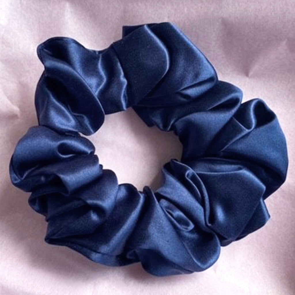 PURE SILK SCRUNCHIE MEDIUM NAVY BLUE