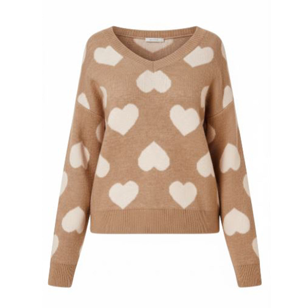 SUPER SOFT JUMPER HEART SHAPE PATTERN
